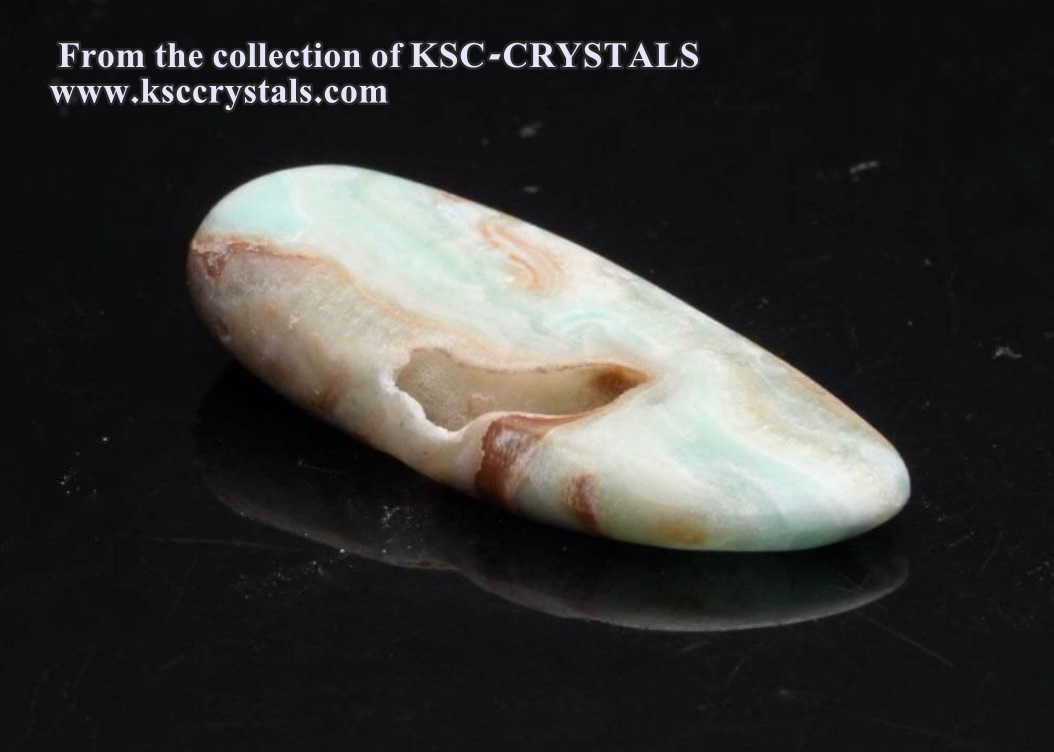 חלוק של קלציט קאריבית. 
מהאוסף של החנות קיי.אס..סי קריסטלס
 From the collection of KSC-CRYSTALS
www.ksccrystals.com