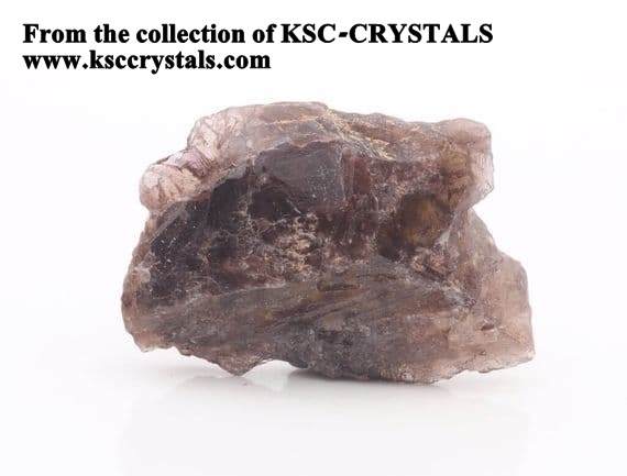 גביש אקסינייט. מהאוסף של החנות קיי.אס.סי קריסטלס
 From the collection of KSC-CRYSTALS
www.ksccrystals.com