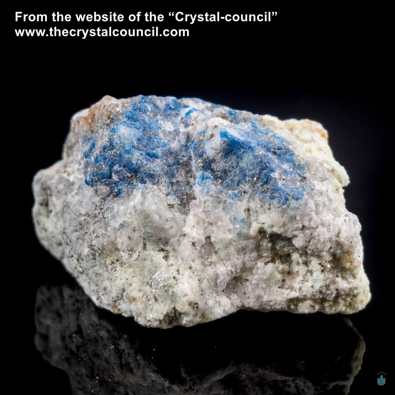 אפגנייט על מצע סלעי עם פיריט. מהאוסף של החנות "קריסטל-קאונסיל". From the website of the “Crystal-council”
www.thecrystalcouncil.com